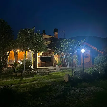 L'uliveto House Holiday home *