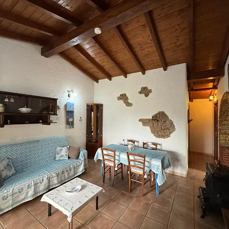 L'uliveto House